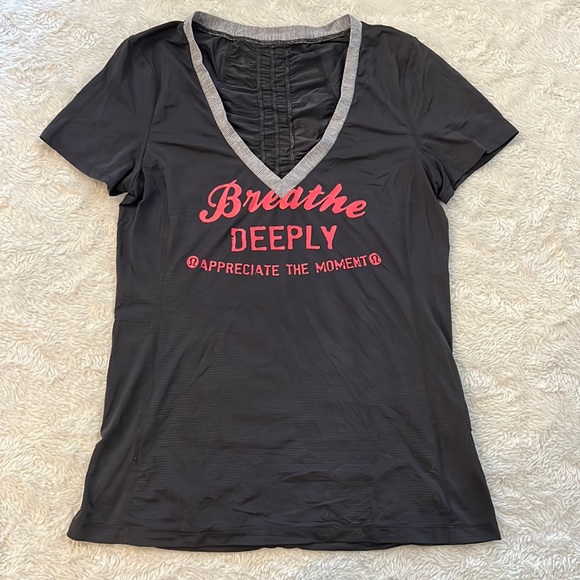 Lulu T-Shirt size 8